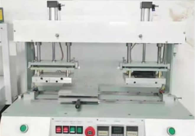 Equipo de estampado en frío y calor